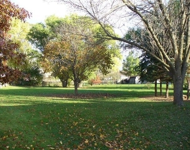 362 Amy Court - Photo Thumbnail 2