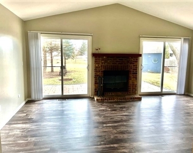 362 Amy Court - Photo Thumbnail 6