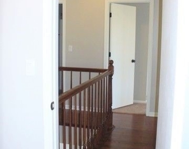 362 Amy Court - Photo Thumbnail 11
