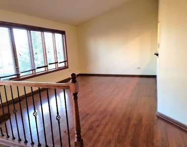 9264 Windsor Parkway - Photo Thumbnail 3