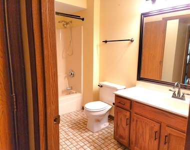 9264 Windsor Parkway - Photo Thumbnail 18