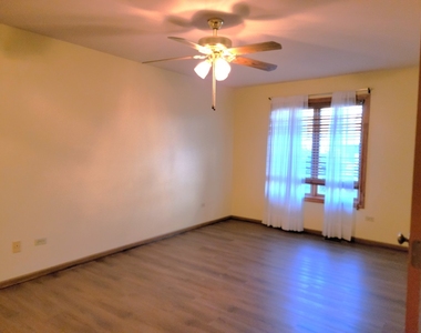 9264 Windsor Parkway - Photo Thumbnail 13