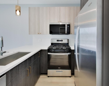 6548 S Maryland Avenue - Photo Thumbnail 7