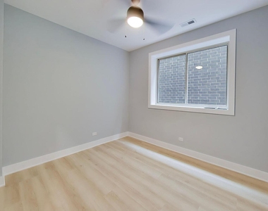 6548 S Maryland Avenue - Photo Thumbnail 9