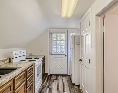 512 Porter Street - Photo Thumbnail 1