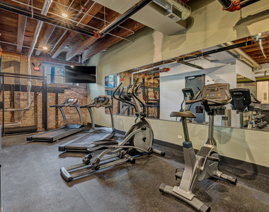 729 N Sangamon Street - Photo Thumbnail 9