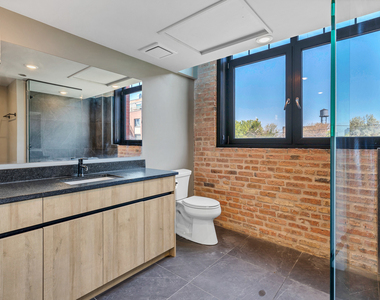 729 N Sangamon Street - Photo Thumbnail 7