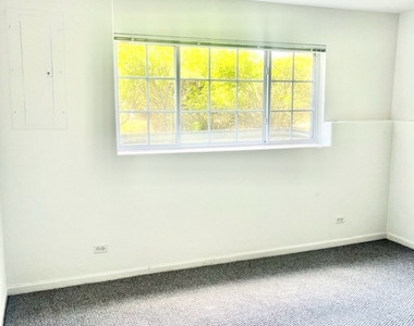 4323 Savoy Lane - Photo Thumbnail 5