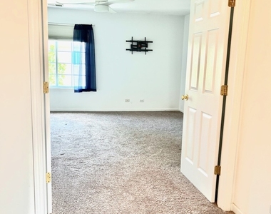4323 Savoy Lane - Photo Thumbnail 10