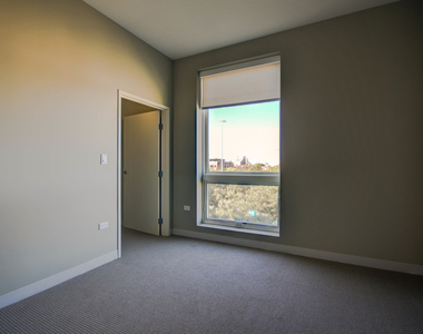851 W Grand Avenue - Photo Thumbnail 5