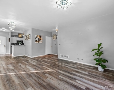 4909 Spencer Avenue - Photo Thumbnail 8