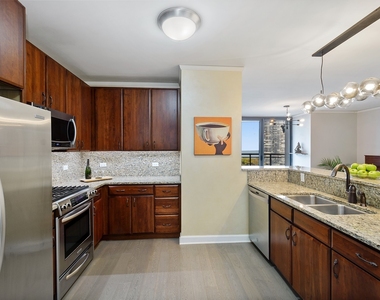 450 E Waterside Drive - Photo Thumbnail 5