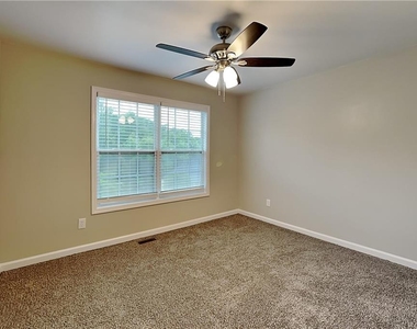 280 Brookview Drive - Photo Thumbnail 11