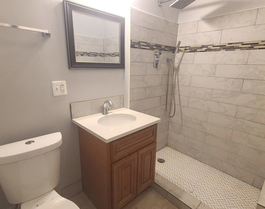 6507 S Ellis Avenue - Photo Thumbnail 7