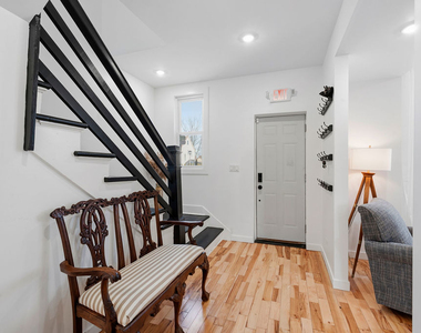 1610 S 4th Avenue - Photo Thumbnail 2