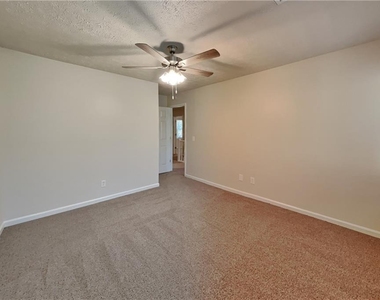 1800 Baynard Court Nw - Photo Thumbnail 13