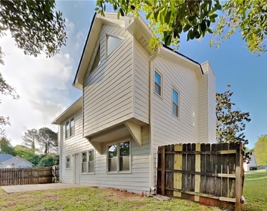 1800 Baynard Court Nw - Photo Thumbnail 19