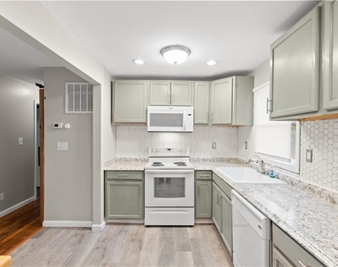 2161 Rochelle Way Sw - Photo Thumbnail 14