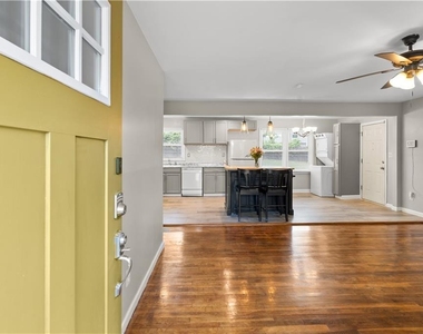 2161 Rochelle Way Sw - Photo Thumbnail 13