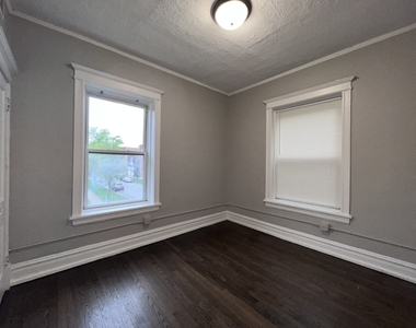 2707 E 78th Street - Photo Thumbnail 11