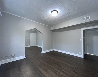 2707 E 78th Street - Photo Thumbnail 8