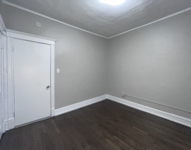 2707 E 78th Street - Photo Thumbnail 19