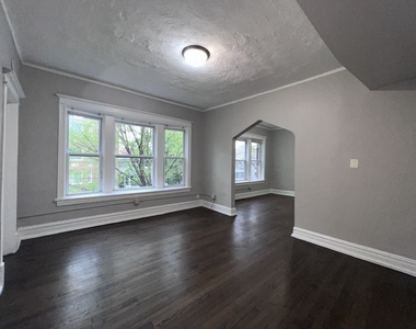 2707 E 78th Street - Photo Thumbnail 7