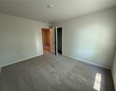 126 Hughes Place Drive - Photo Thumbnail 17