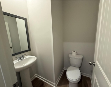 126 Hughes Place Drive - Photo Thumbnail 11