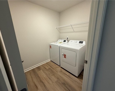 126 Hughes Place Drive - Photo Thumbnail 26