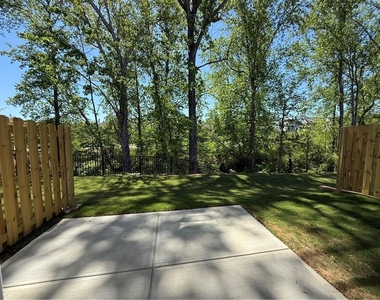 126 Hughes Place Drive - Photo Thumbnail 28