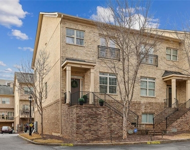 745 Fountainhead Lane Ne - Photo Thumbnail 1