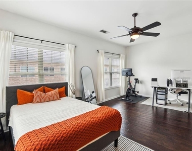 745 Fountainhead Lane Ne - Photo Thumbnail 23