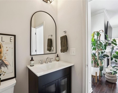 745 Fountainhead Lane Ne - Photo Thumbnail 3