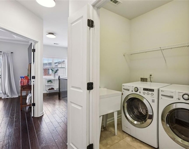 745 Fountainhead Lane Ne - Photo Thumbnail 24