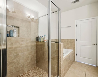 745 Fountainhead Lane Ne - Photo Thumbnail 19