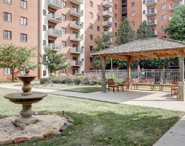 300 Johnson Ferry Road - Photo Thumbnail 11
