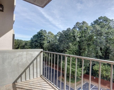300 Johnson Ferry Road - Photo Thumbnail 8