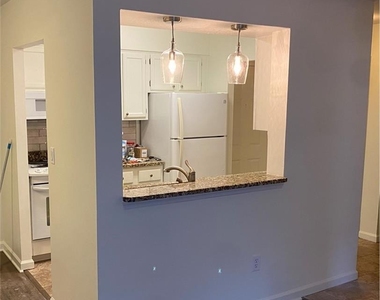 300 Johnson Ferry Road - Photo Thumbnail 5