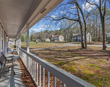 120 Woodcrest Drive - Photo Thumbnail 2