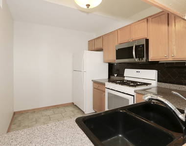 2232 Dawson Lane - Photo Thumbnail 13