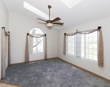 2232 Dawson Lane - Photo Thumbnail 4