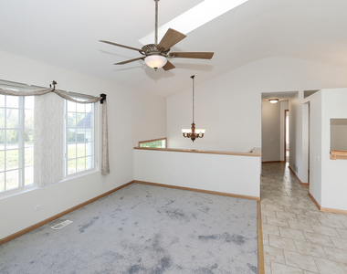 2232 Dawson Lane - Photo Thumbnail 6