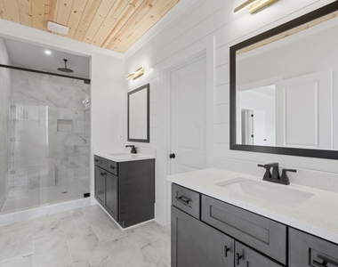 331 Orchid Street - Photo Thumbnail 14