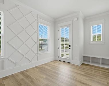 331 Orchid Street - Photo Thumbnail 1