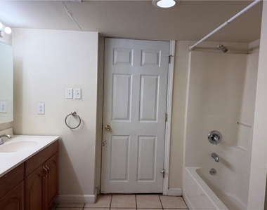 981 Woodward Park Drive - Photo Thumbnail 16