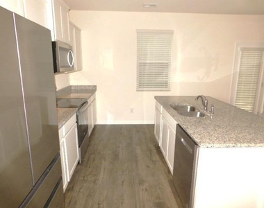 3689 Chevington Court Se - Photo Thumbnail 12