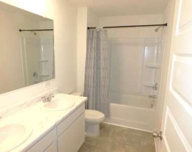 3689 Chevington Court Se - Photo Thumbnail 23