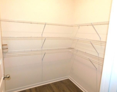 3689 Chevington Court Se - Photo Thumbnail 14