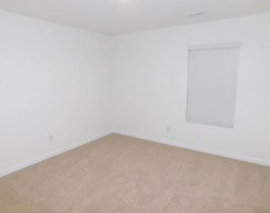 3689 Chevington Court Se - Photo Thumbnail 19